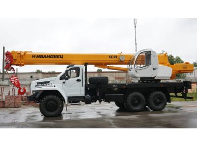 Автокран КС-45717-2Р