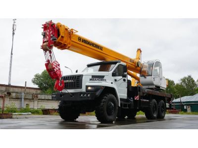 Автокран КС-45717-2Р